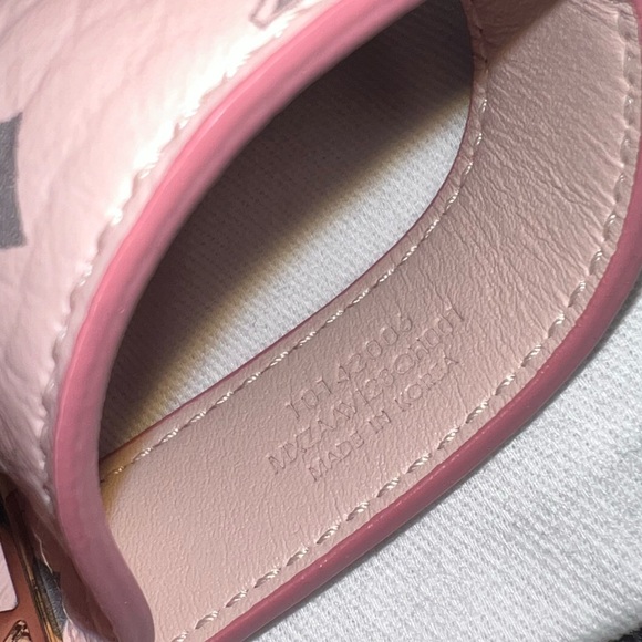 MCM light pink and grey Patricia wallet + Key fob - Picture 13 of 16